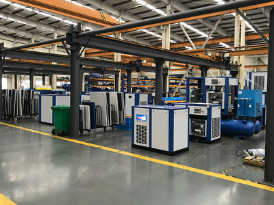 祝賀權偉機械螺桿空壓機網絡銷售突破萬臺