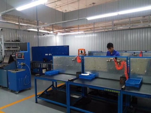 自動變速箱維修車間設(shè)備